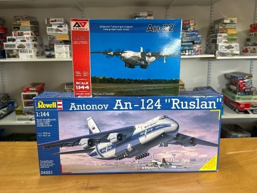 2 Comercial Carrier Aeroplane Models