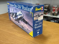 2 Comercial Carrier Aeroplane Models - 4