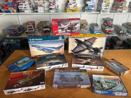 10 US Military Model Aeroplanes