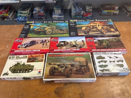 8 Canon & Tank Models