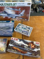 8 US Military Model Aeroplanes - 4