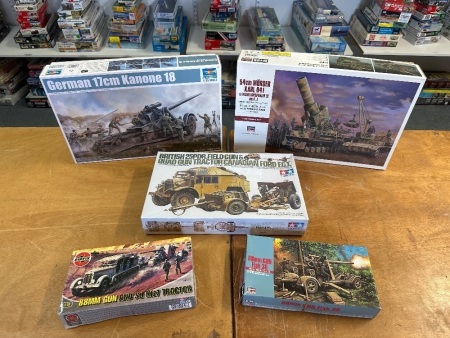 5 German Army Tanks & Canons