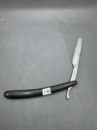 Kraut & Dohmal Black Steel Chicago, Ill brown bone handle cut throat razor