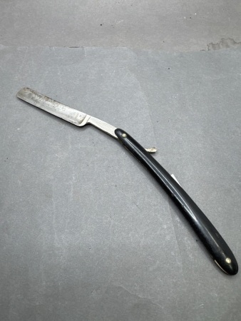 Clauss black handle Germany cut throat razor