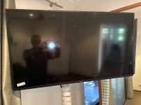 Blaupunkt TV on adjustable arm