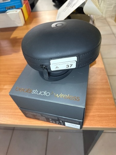 Beatsstudio3 wireless headphones