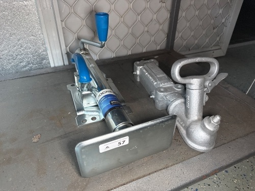 Jockey stand and trailer hitch