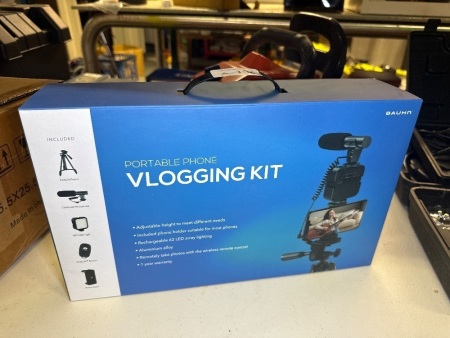Portable phone Vlogging kit - as new in box