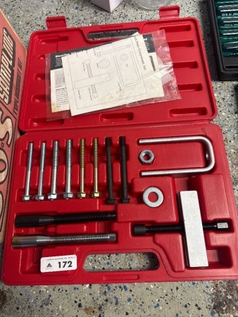 Steering wheel remover kit