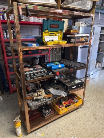 Metal shelving on castors &ndash; qty choice 182, 183