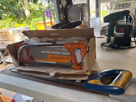 Box of hacksaw's plus timber saws