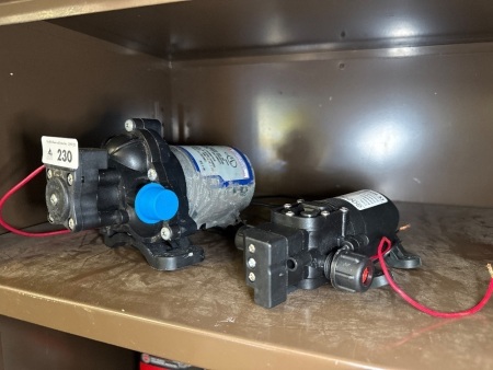 2 x 12V water pumps