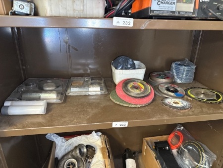 Shelf lot of abrasive and polishing compounds