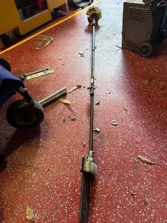 John Deere pro series pole saw