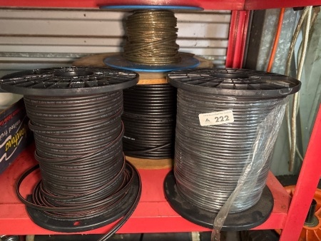 Assorted cabling