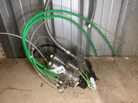 Pneumatic component/controller