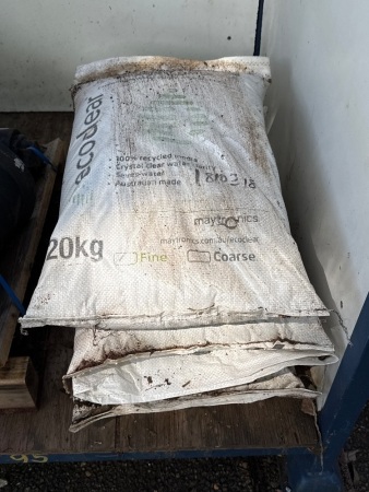 420 KG bags of crushed glass