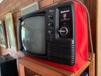 Vintage Retro DeLuxe National Red Portable TV in working order - 2