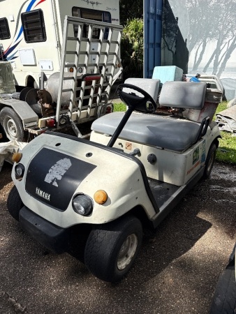 Yamaha petrol powered golf buggy with spray tank