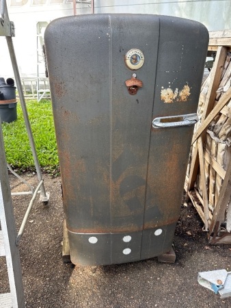 Vintage Kelvinator electric refrigerator