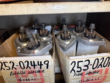 2 boxes of 12V starter motors