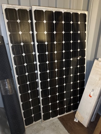 2x Solar panels