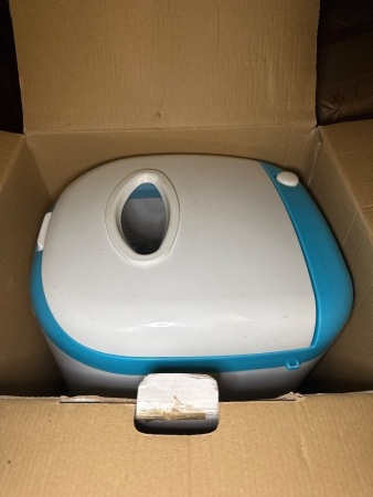 Camping style washing machine &ndash; blue and white