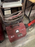 AEG 12V charger/jump pack