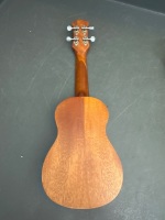 Luna Ukulele Honu in Case - 4