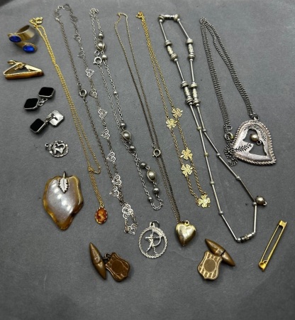 Assortment of Mixed Antique & Vintage Jewellery