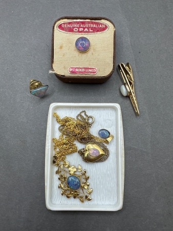Assortment of Australian Opal Pins & Jewellery