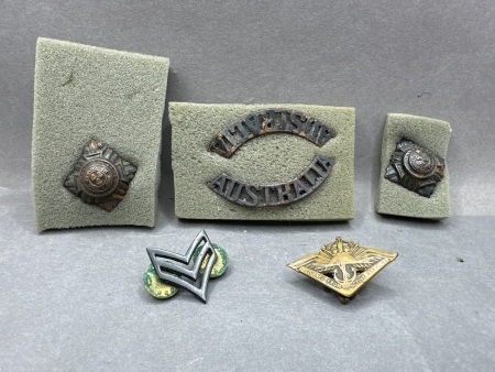 Lot of Australian War Badges/Pins