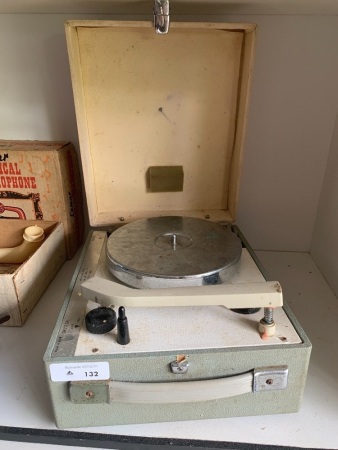 Vintage Retro Japanese Oral Picnic Record Player
