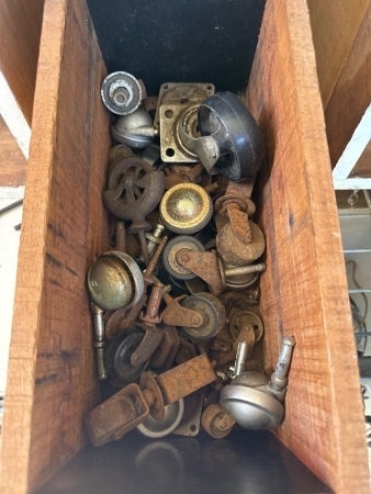Box of casters