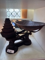 Vintage Standard Cast Iron Balance Scales with Weights