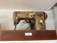 PFAFF 230 Sewing Machine