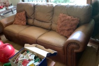 3 Seater Brown Leather Couch in Good Condition - 2