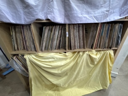 Large Lot of Mixed Genre LP Vinyl Records - please note we do not inspect each record (quantity choice lots 130 to 134)