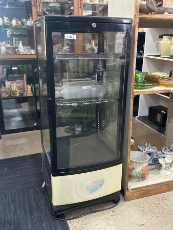 Lipton Ice Tea Fridge, not in working order (contents not included)