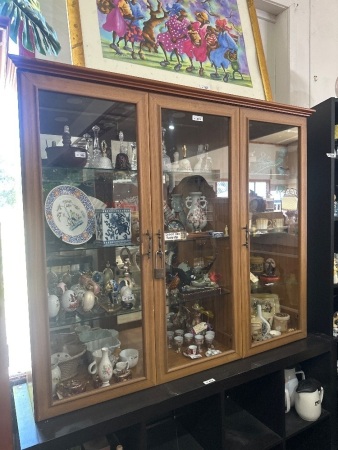 Display Cabinet with Glass Shelves and Mirrored Back (contents not included)
