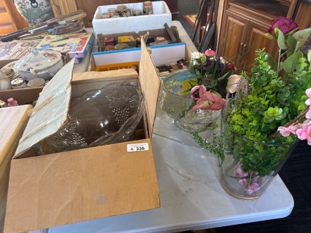 Vintage Service for 12 Punch Set (in original box) + 2 Glass Vases