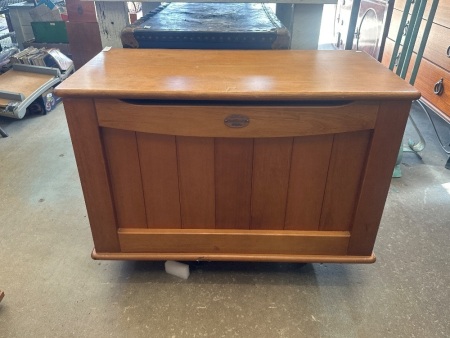 Boori Country Collection Wooden Storage Chest on Castors