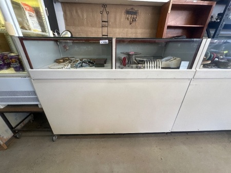 Commercial Retail Display Cabinet (contents not included)