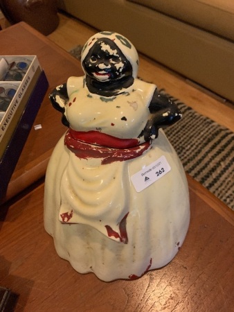 Vintage Mammy Cookie Jar - Some Paintwork is Rubbed