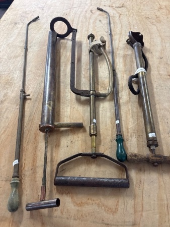 3 Brass & Copper Pumps + 2 Brass/Copper Spray Wands