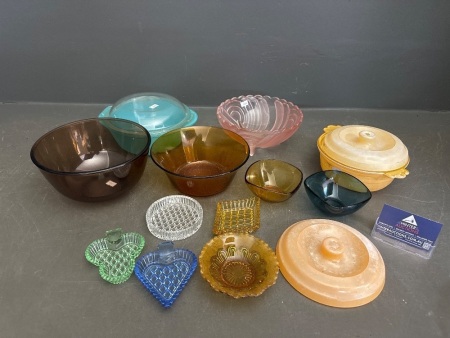 Mixed Colour Glass Lot, Incs Decorator Items, Bowls & Dishes