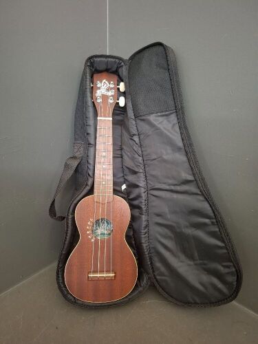 Hulala Ukulele in Case