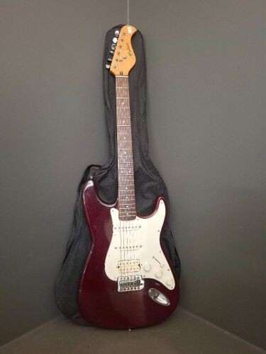Magnum Electric Guitar in Case