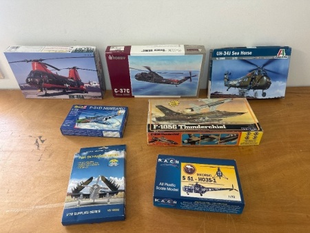 7 x US Military Aeroplane Models