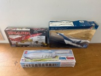 3 x US Aeroplane Models - 4